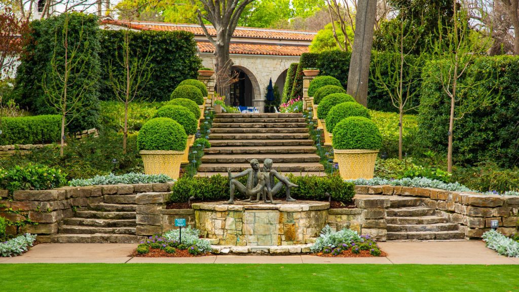 30 Best Places to Visit in Texas - Dallas Arboretum and Botanical Garden