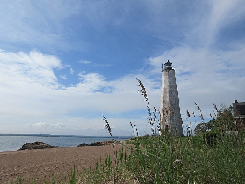 31 Best Places To Visit In Connecticut - Lighthouse Point Park