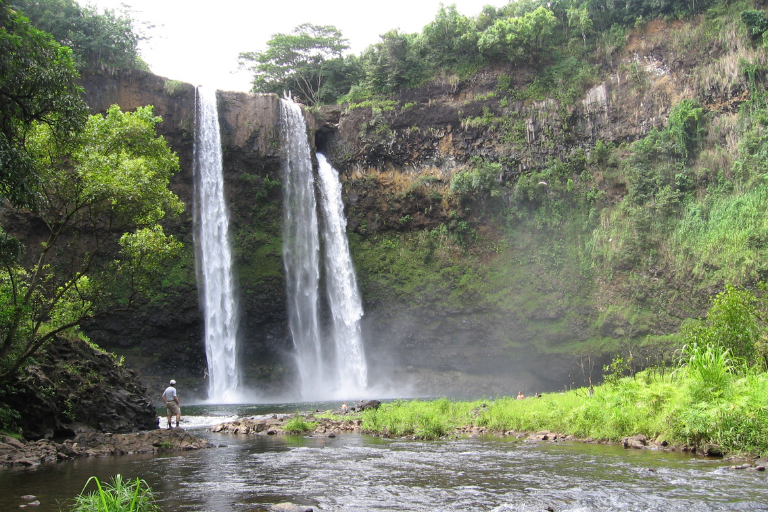Best Places To Visit In Hawaii - Wailua Falls