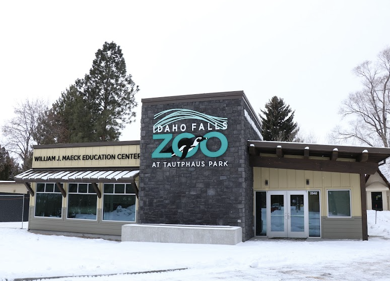 Best Places To Visit In Idaho - Idaho Falls Zoo at Tautphaus Park