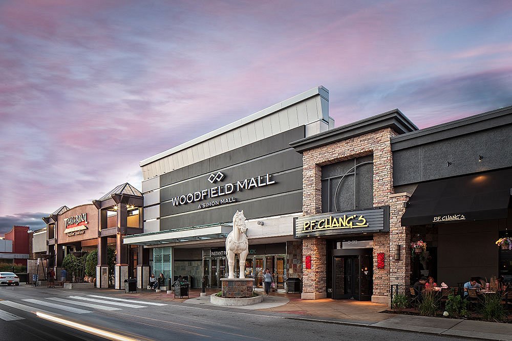Best Places To Visit In Illinois - Woodfield Mall