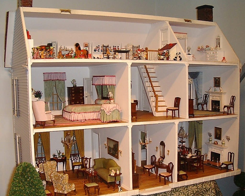 Best Places To Visit In Indiana - Museum of Miniature Houses and Other Collections