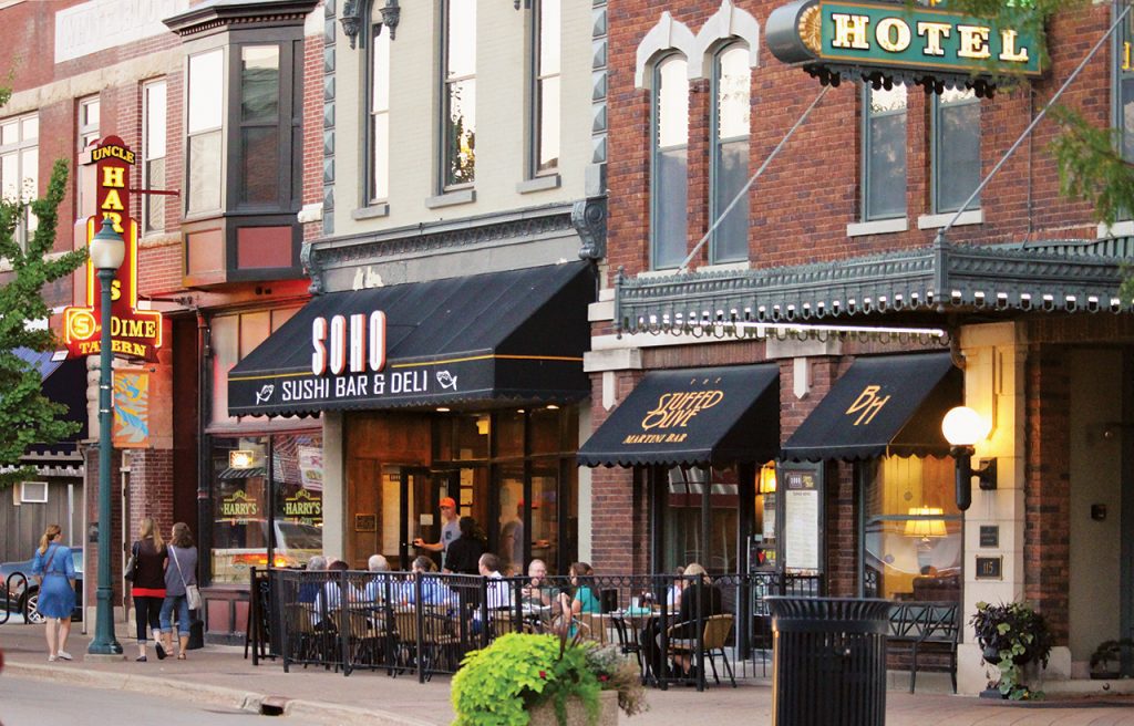 Best Places To Visit In Iowa - Cedar Falls Main Street
